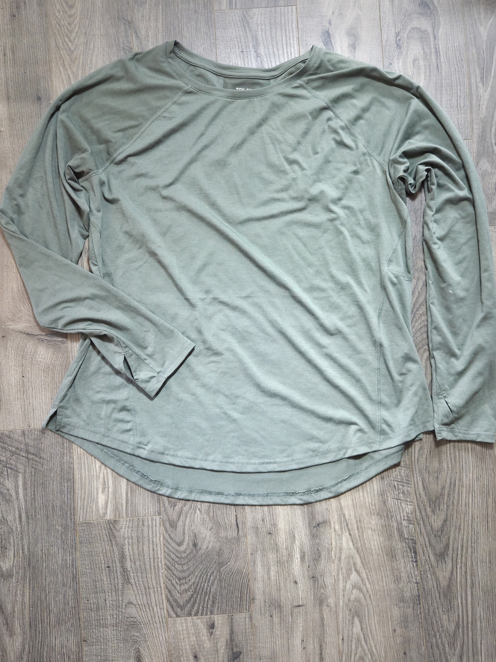 tek gear Long Sleeve Crew Tee in Sage Green